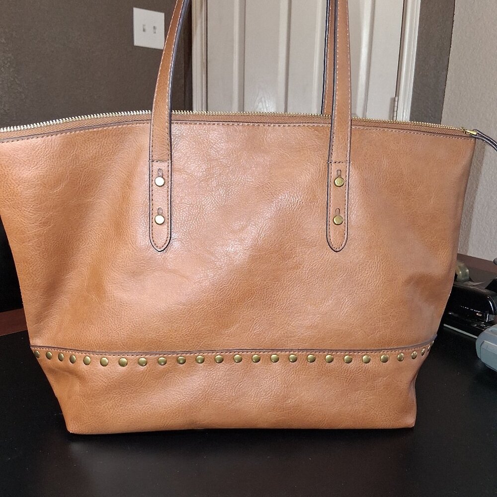 MEDIUM BROWN FOSSIL TOP ZIP TOTE